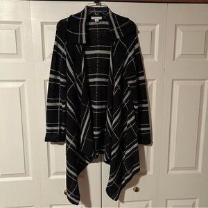 Black and grey Plaid Women's Sweater